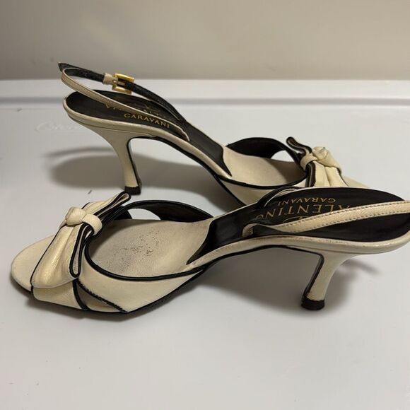 Valentino Garavani Open Toe Off White Leather Sling Back Pump with Bow. - Picture 3 of 8